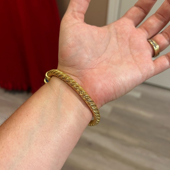 4/$100 vintage 1980 Elegant Gold and Blue Women's Bracelet 7.5 inches 🥰 - Picture 7 of 8